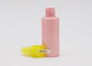 平らな肩のピンク ペット50ml小さいプラスチック スプレーは黄色いポンプとの詰め替え式をびん詰めにします