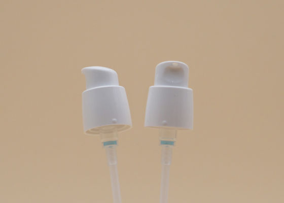 PPのプラスチック化粧品のびんポンプ ネジ式20mm 0.25ml排出率